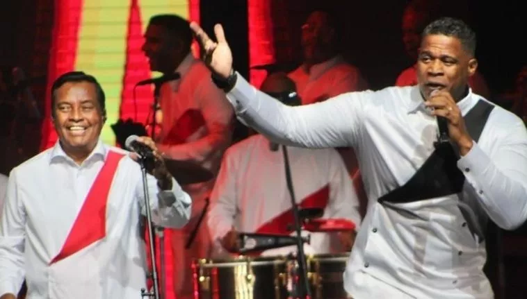 Roberto del Castillo y Jandy Ventura durante el show.