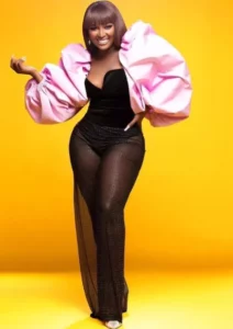 Amara La Negra sorprende con su nuevo look