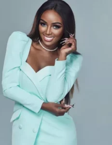 Amara La Negra sorprende con su nuevo look