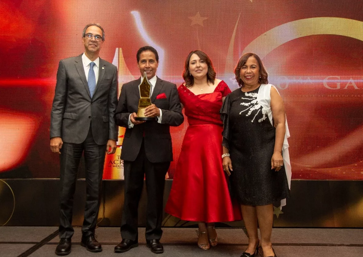 1- Principa. José Mármol, Carlos Batista Matos, Emelyn Baldera y Zoila Puello