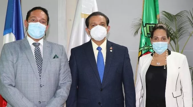 José Hazim Torres,  Daniel Rivera  y Kamel Hazim.