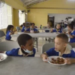Así fue el primer día de entrega del almuerzo escolar para la Jornada Extendida/ Fotos: José de León