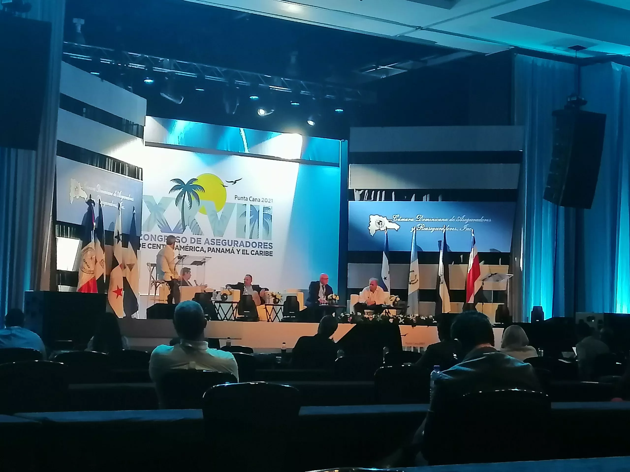 Foto panel seguros 2