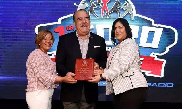 Reconocen a Cristóbal Marte