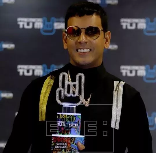 Fotografía de archivo del 21 de marzo de 2019 que muestra al cantante puertorriqueño de reggaetón Tito "El Bambino". EFE/Thais Llorca