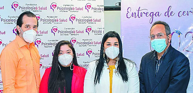 Michael Duval, Ada Duval, Michelle Santana y  Víctor Duval.