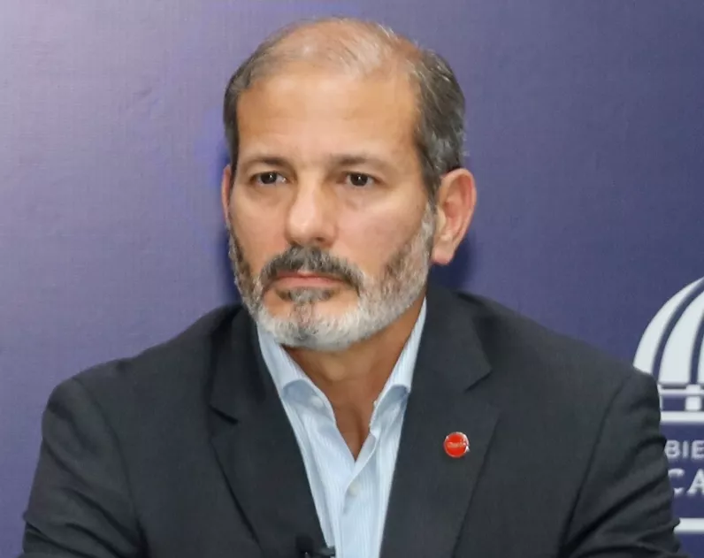 Carlos José Cueto Stefani, dirigirá Claro Dominicana.