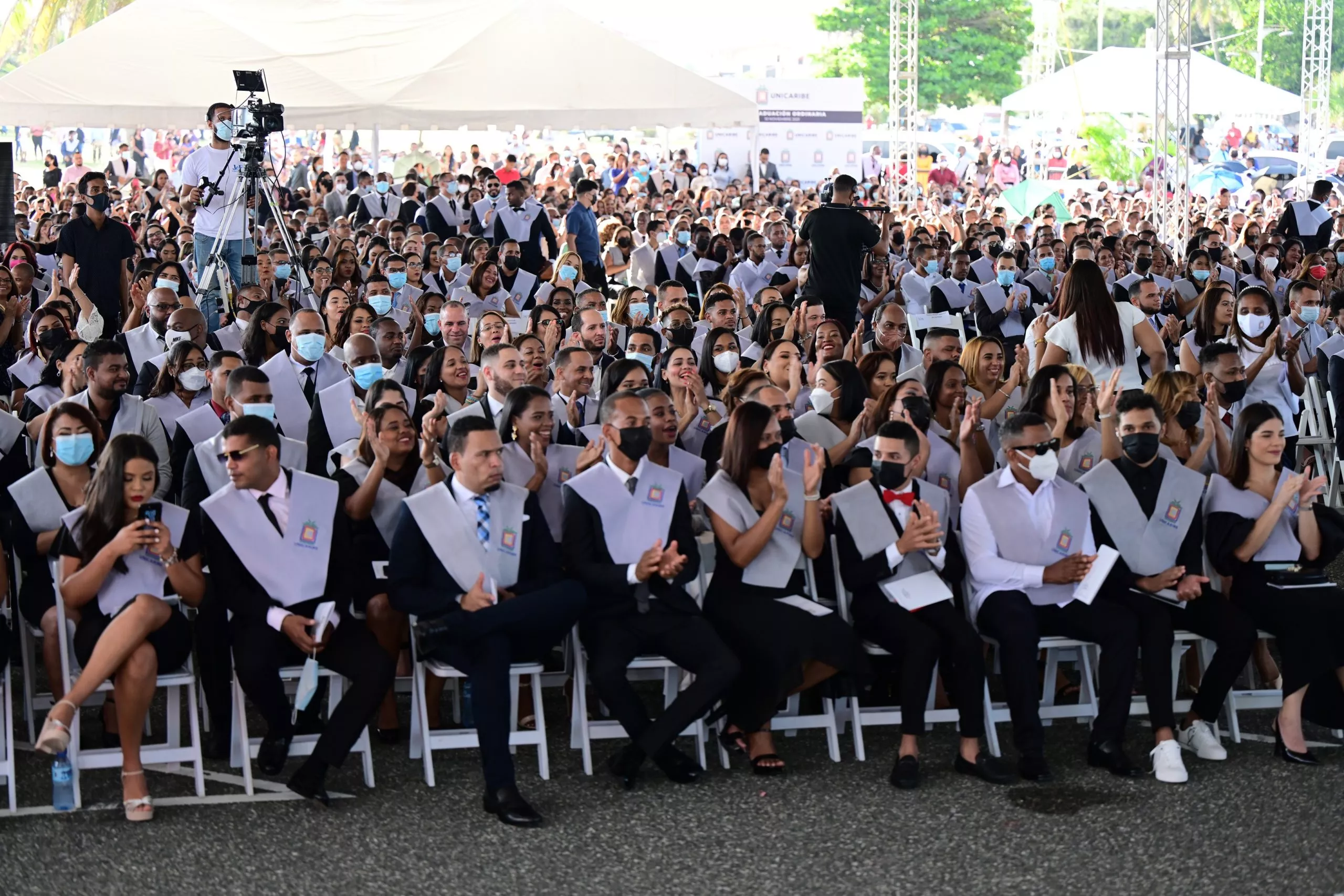 Los investidos corresponden a la promoción de la Cuadragésima Segunda Graduación Ordinaria