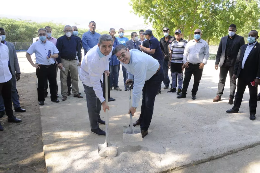 Ministro de Deportes da inició centro Deportivo comunitario en Mella