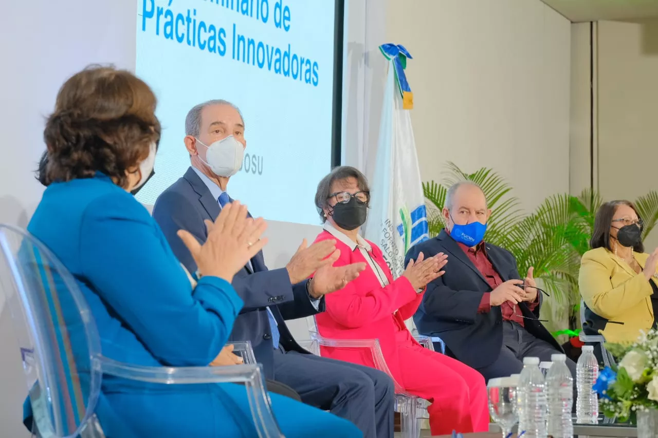 La entidad llevó a cabo el “Seminario de Prácticas Innovadoras: La docencia en el siglo XXI”, como un espacio de convergencia para aunar esfuerzos por una educación de calidad