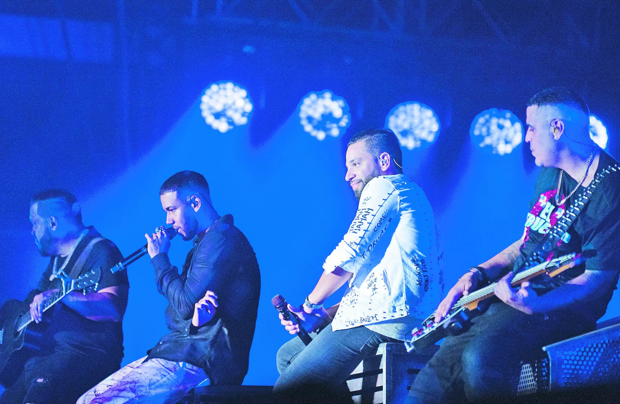 Romeo, Henry, Max y Lenny Santos entregaron toda su vitalidad en cada una de sus canciones, interpretadas  magistralmente.  Joel GarcÍa