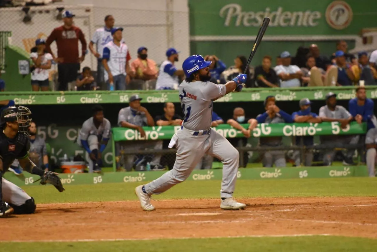 Licey- Delino Deshields