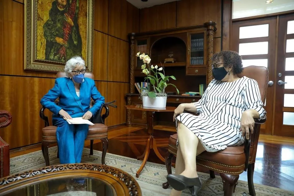 Doctora Milagros Ortiz Bosch, directora general de la DIGEIG y magistrada Miriam Germán Brito, Procuradora General de la República.