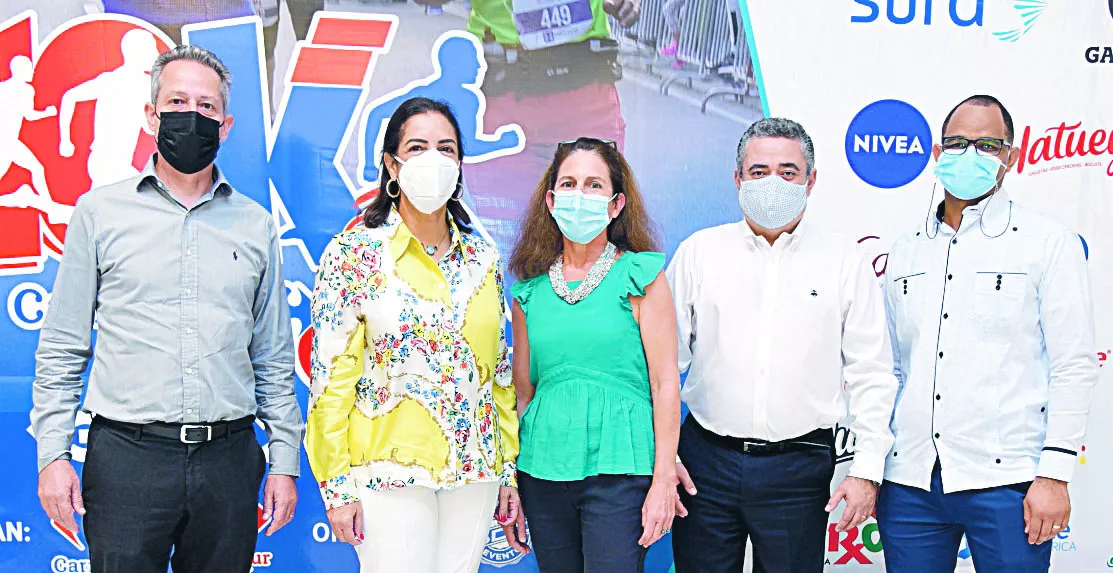 Olivier Pellin, Alexandra Matos, Karine Noetinger, Gerardo García  y Máximo Valdez.