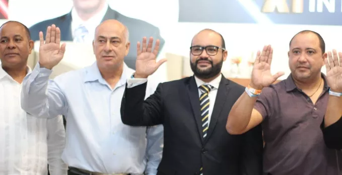La directiva de la Sociedad Dominicana de Urología, presidida por Miguel Sánchez Caba.