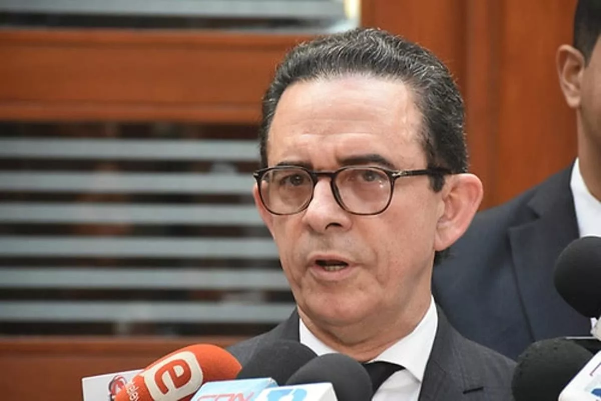 Carlos-Salcedo