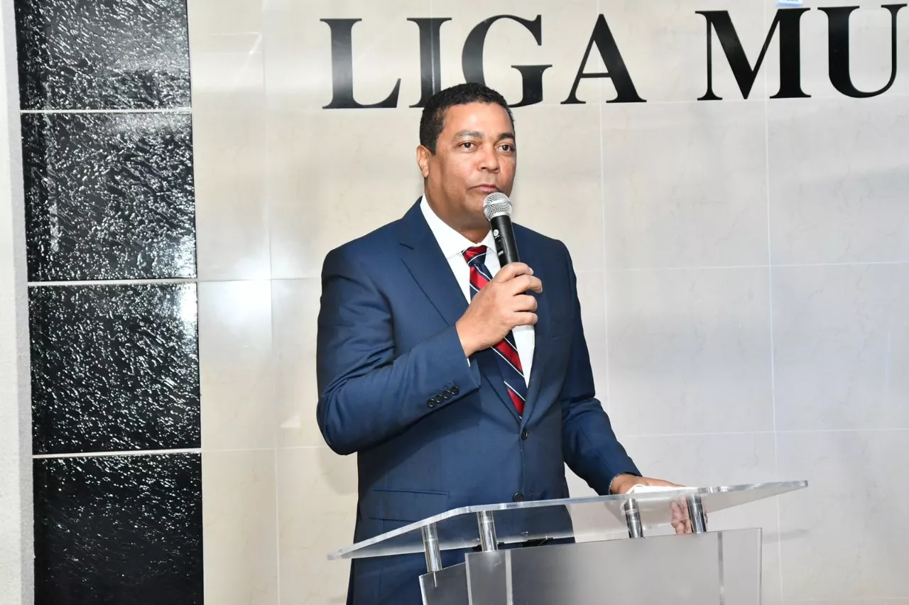 Exjuex, Liga