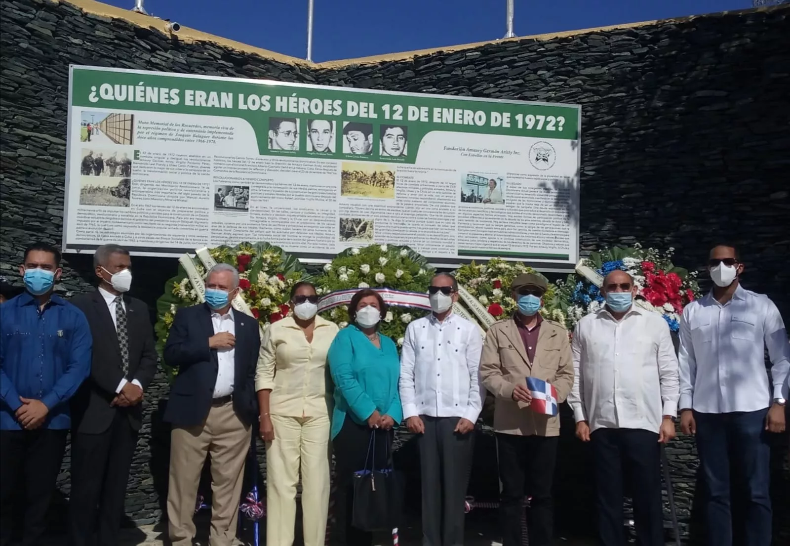 Juan Pablo Uribe, al centro junto a autoridades del Gobierno y la Fundación Amaury Germán.