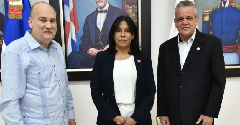 Rafael Bello, Sonia Féliz  y Ernesto Contreras,    de la ADP.