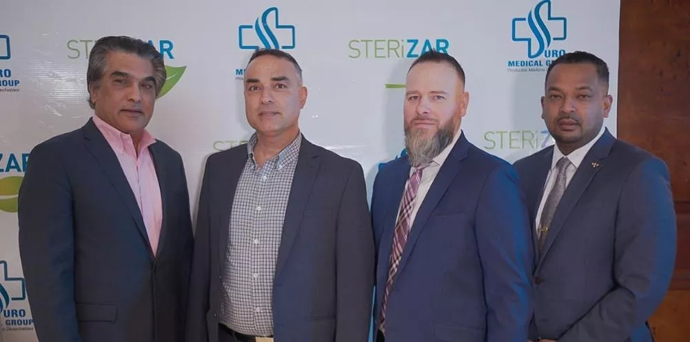 Kanwal Sra, Hamed Karmzad, John Mied y Fausto García.