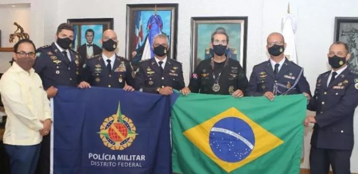 Cuerpo de militares brasileños visita a  RD.