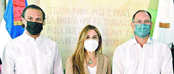 Juan Tomás Díaz, Carolina Mejía y Eric Díaz.