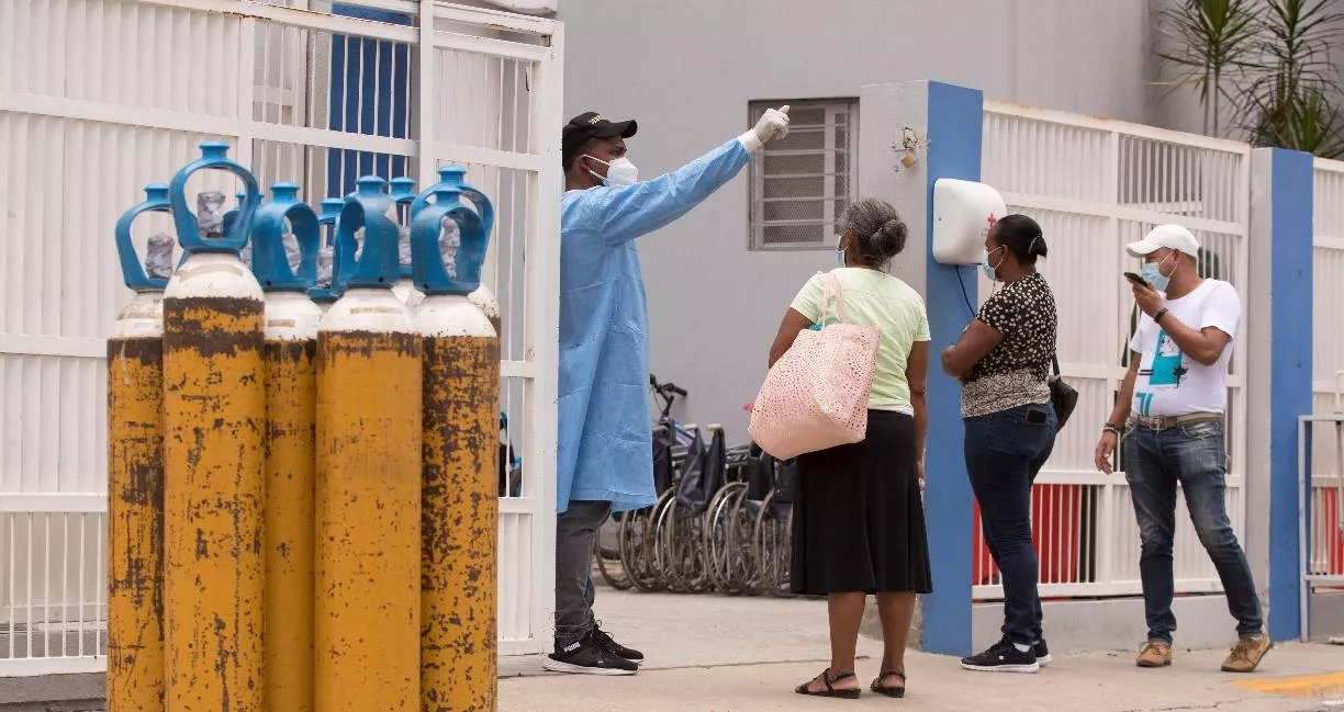 Endurecen restricciones por repunte de casos de coronavirus en R. Dominicana