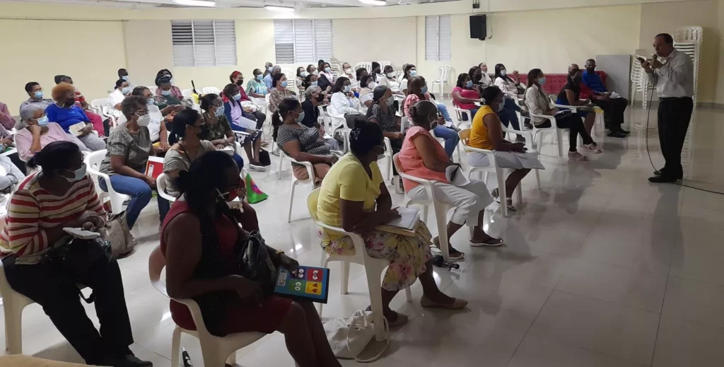 Inauguran Escuela de Formación para Laicos doña Plácida Rodríguez en Sabana Perdida
