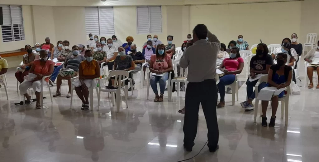 Inauguran Escuela de Formación para Laicos doña Plácida Rodríguez en Sabana Perdida