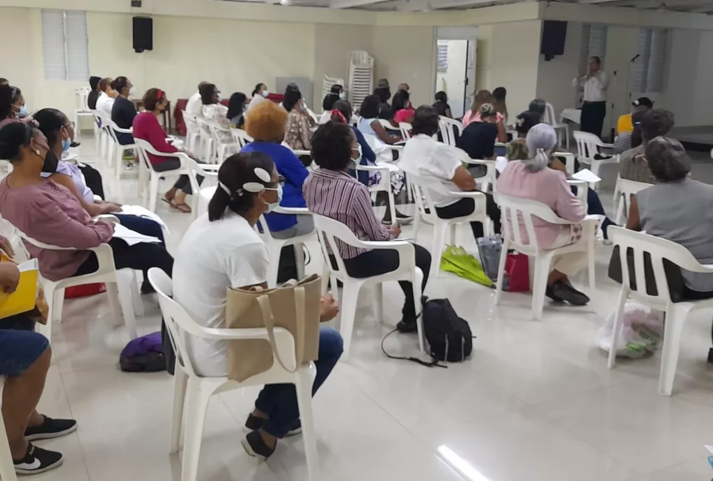 Inauguran Escuela de Formación para Laicos doña Plácida Rodríguez en Sabana Perdida