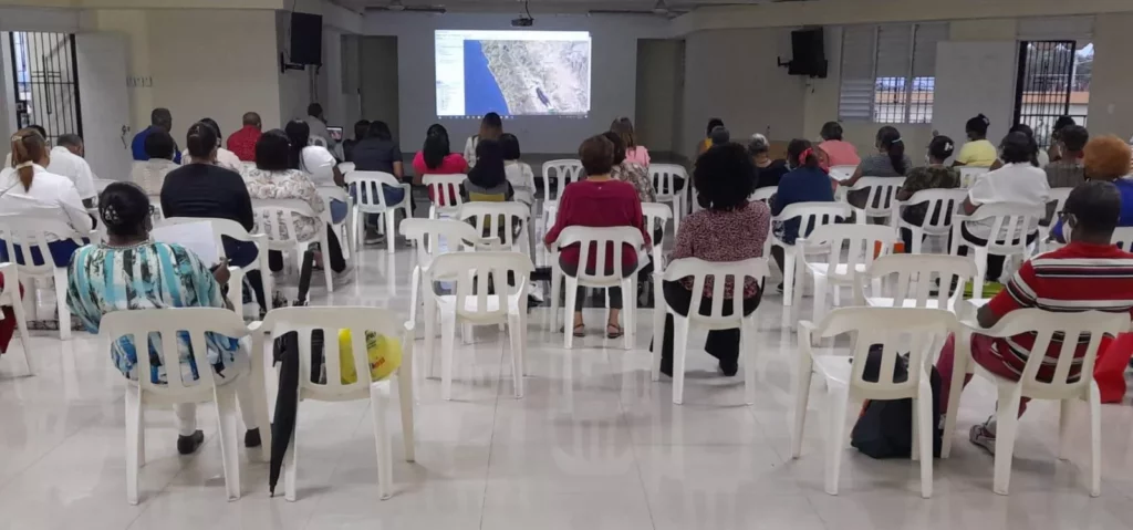 Inauguran Escuela de Formación para Laicos doña Plácida Rodríguez en Sabana Perdida