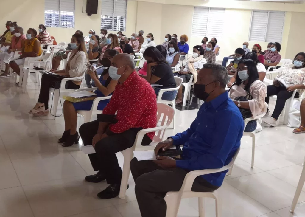 Inauguran Escuela de Formación para Laicos doña Plácida Rodríguez en Sabana Perdida