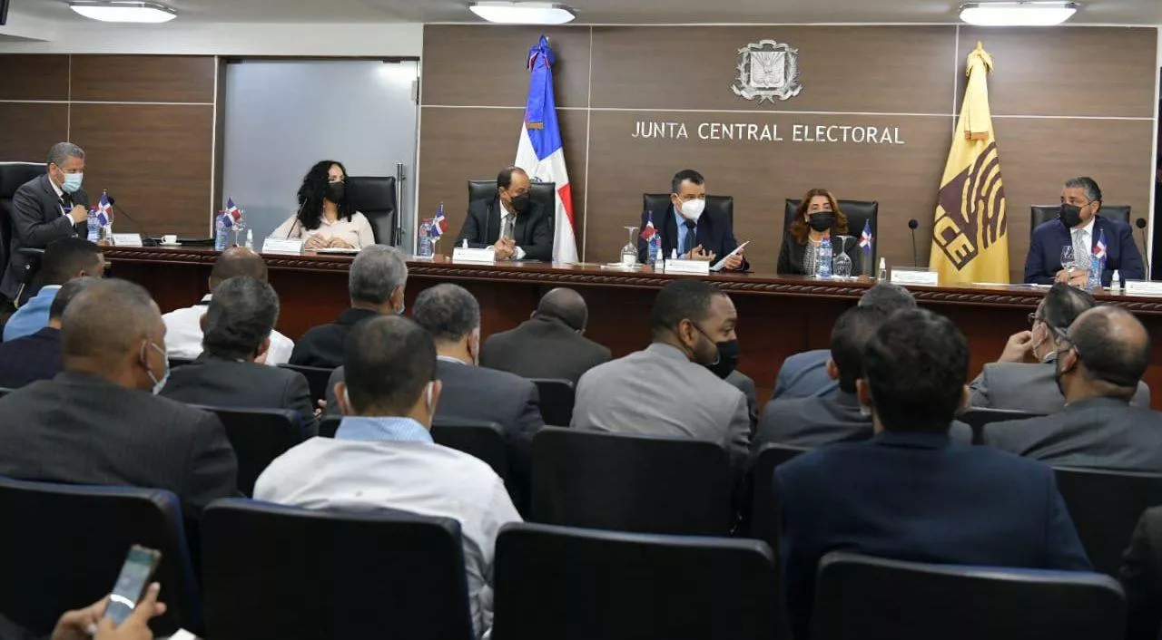 JCE, partidos,, informática
