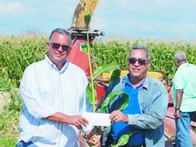 Ganaderos reciben ayudas.