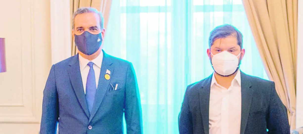 El presidente Luis Abinader y  Gabriel Boric,  quien se juramenta hoy como presidente.