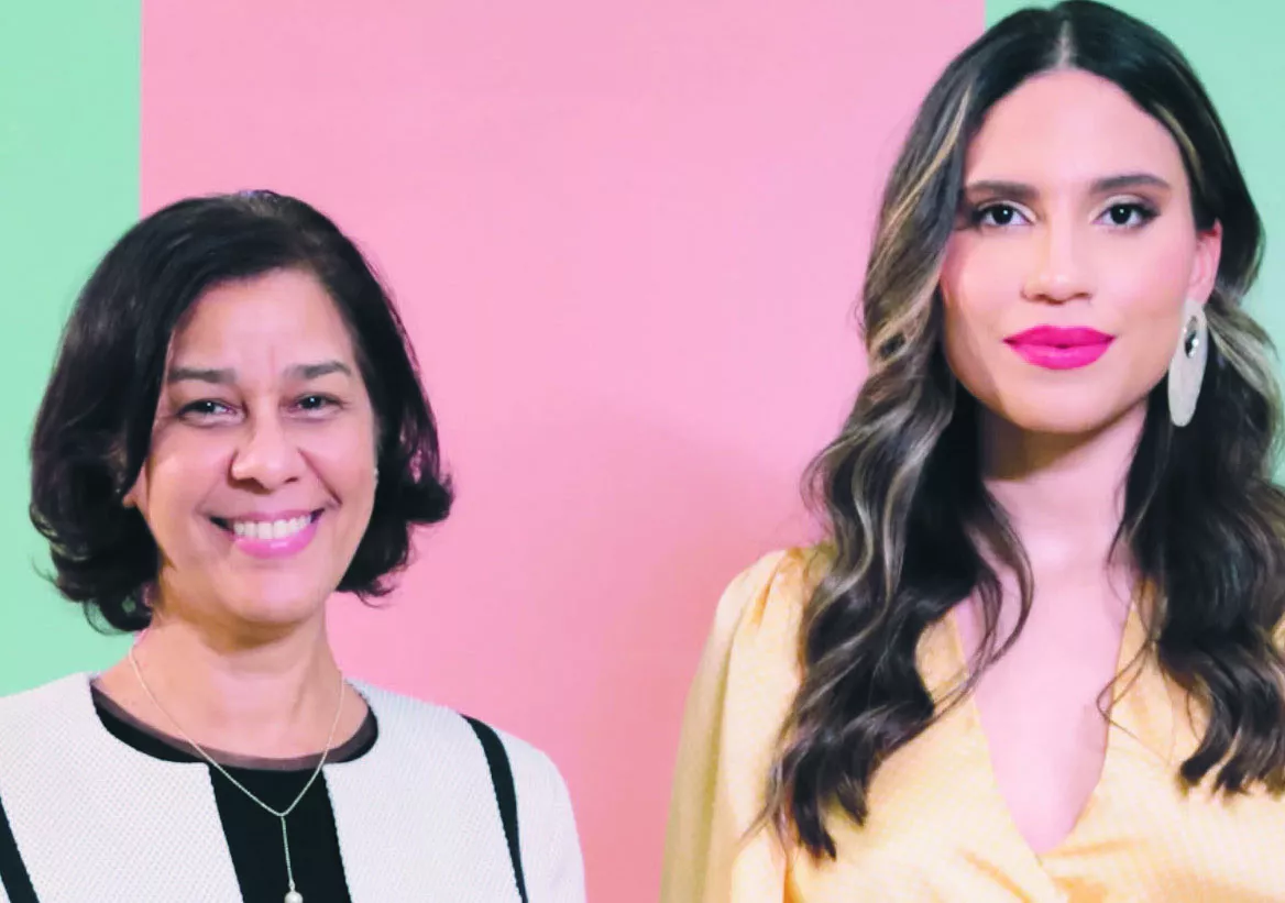 Berenice Méndez y  Katherine Collado.
