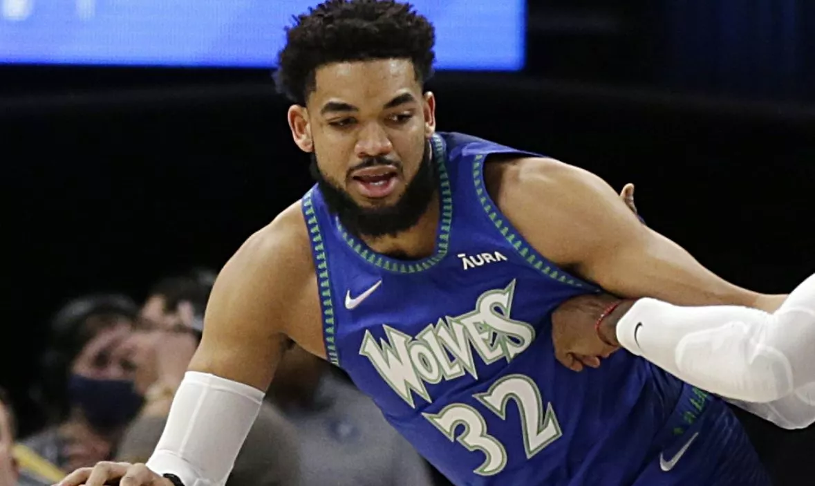 Karl-Anthony Towns, Jae Crowder