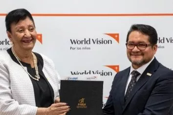 Besaida Santana de Báez yJuan Carlos Ramírez.