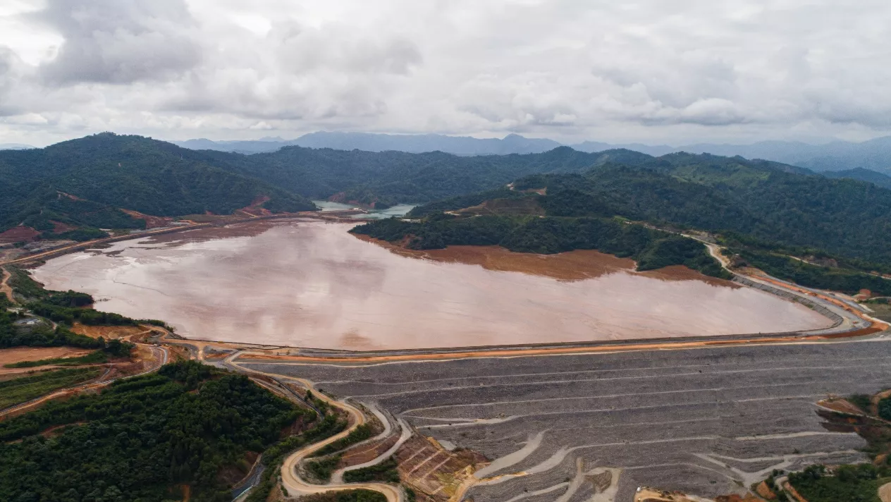 Presa de colas  El Llagal,