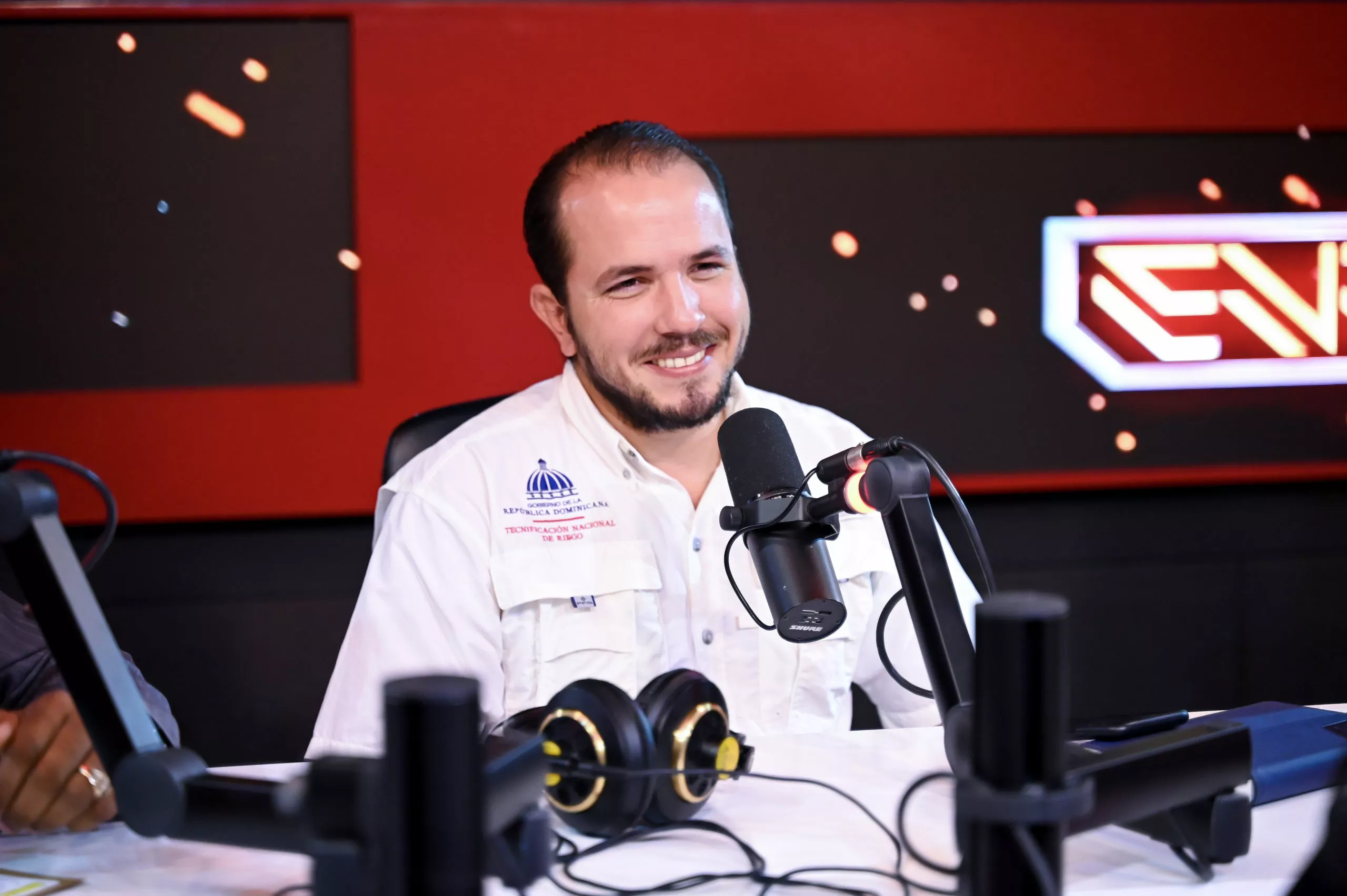 Claudio Caamaño durante entrevista radial