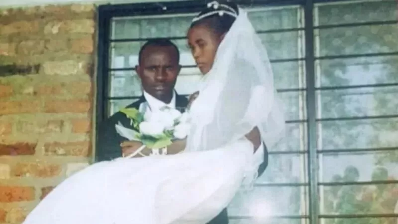 _124268511_wedding976.png
