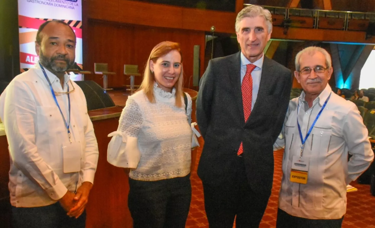 Luis Marino López, Ana Báez, Ventura Serra y Bolívar Troncoso.
