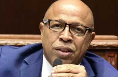 Alfredo Pacheco, presidente de los  diputados.