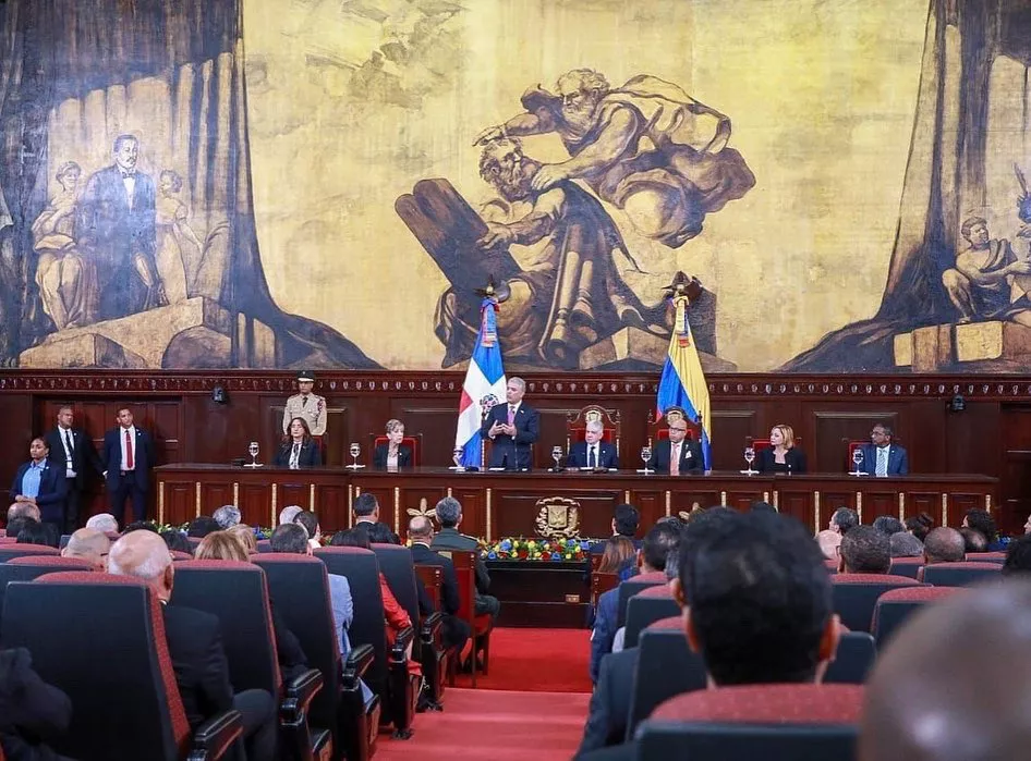 El presidente del Senado de la República, Eduardo Estrella, y el presidente de Colombia, Iván Duque Márquez, resaltan la hermandad existente entre ambas naciones.