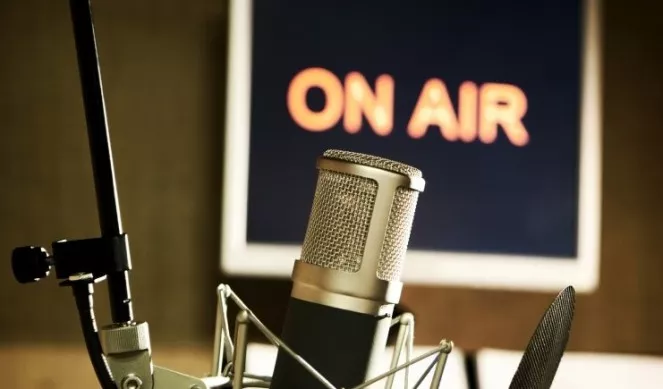 Locución, radio
