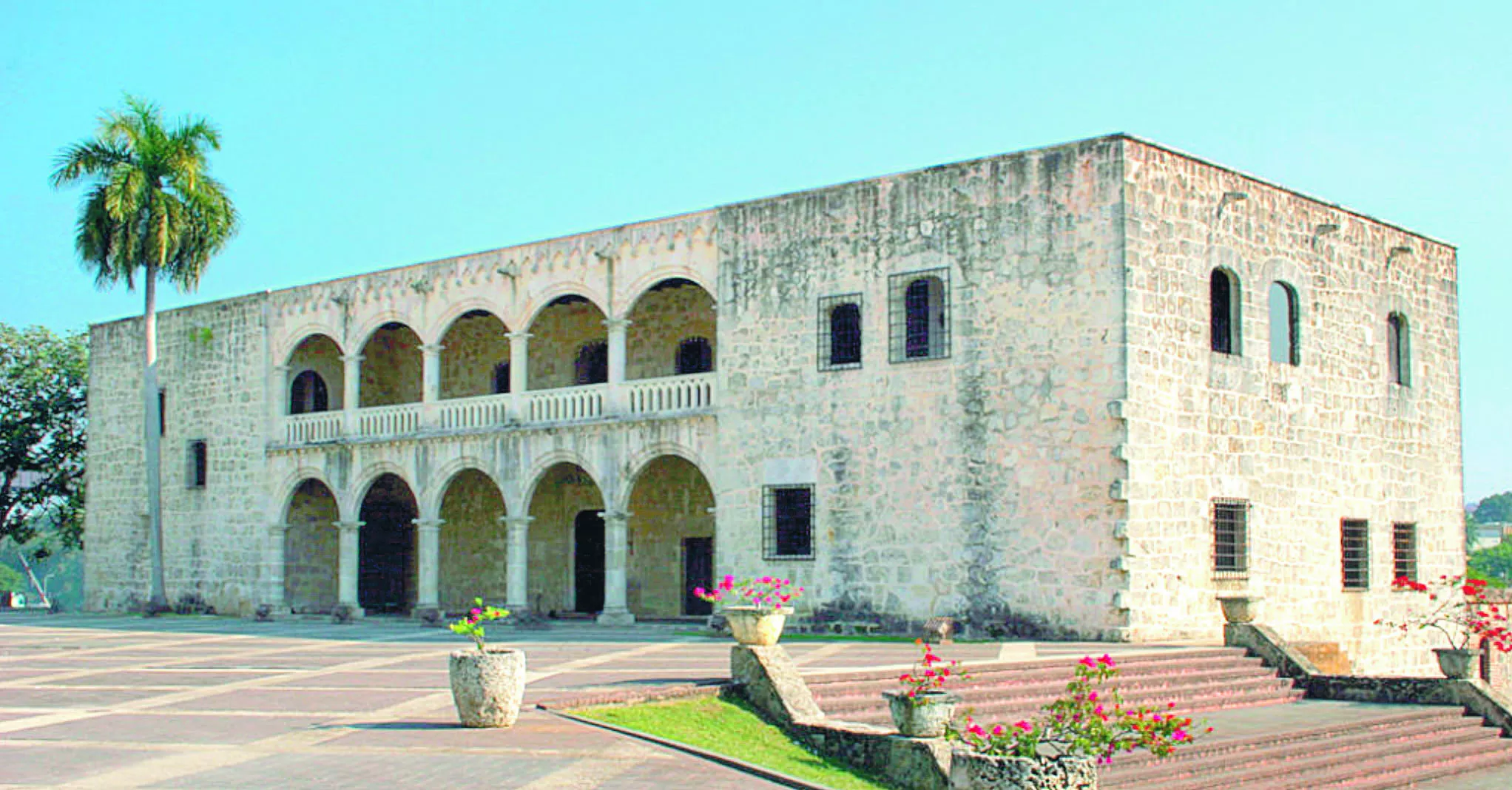Las regias logias del Alcázar de Colón, al estilo italiano.