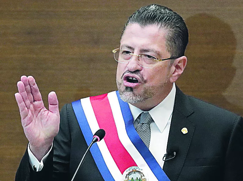 Rodrigo Chaves  hizo amplia crítica a su antecesor. efe