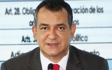 Román Jáquez, de la JCE.