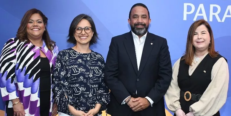Claudia Brito, Tuti Furlán, Irving Muñiz y Neyda Iglesias.