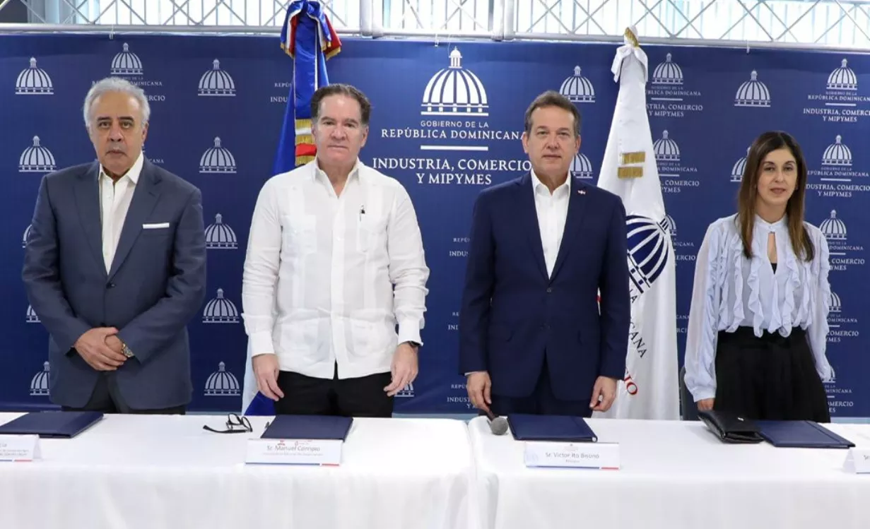 Félix García, Manuel Corripio, Víctor -Ito- Bisonó y   Alejandra Betancourt.
